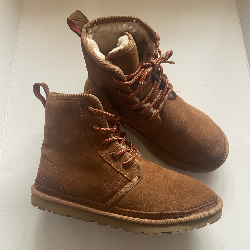 UGG Neumel Chestnut Suede Lace Up Sheepskin Boots 1120728 Women’s Size 9 40